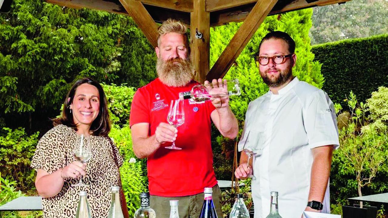 બ્રિટનની લા પોપોટે નામની ફ્રેન્ચ રેસ્ટોરાં છે એ એના વૉટર મેનુ માટે જાણીતી છે